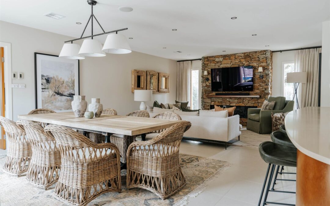 Modern Farm House in Hall